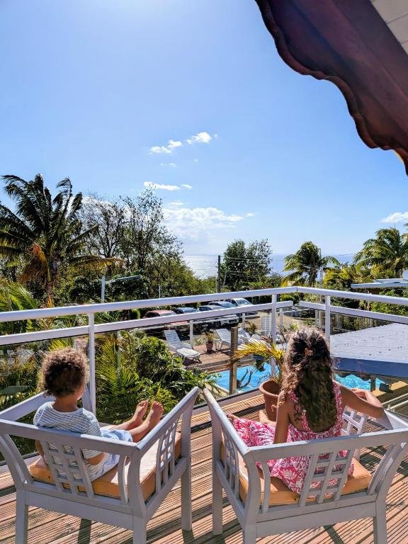 Vue depuis la terrasse du domaine Les Hauts de Bornave
